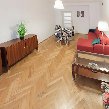 Bright And Cozy- Golden Apartments- Royal Street 公寓