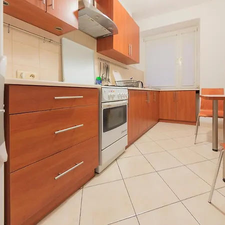 Bright And Cozy- Golden Apartments- Royal Street *