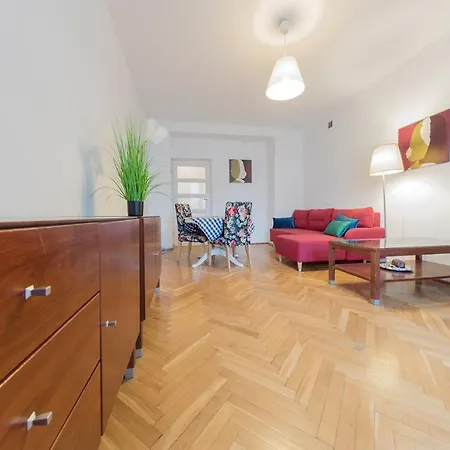 Bright And Cozy- Golden Apartments- Royal Street 公寓 *