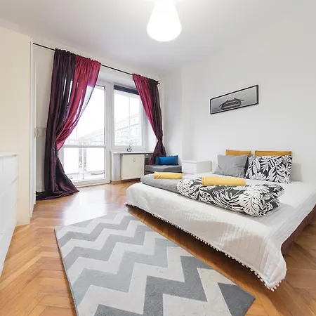 Bright And Cozy- Golden Apartments- Royal Street * 华沙