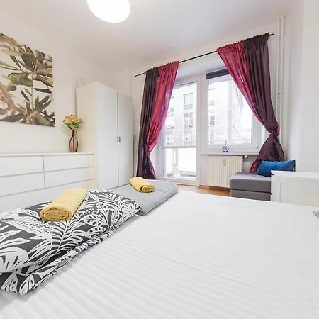 Bright And Cozy- Golden Apartments- Royal Street *
